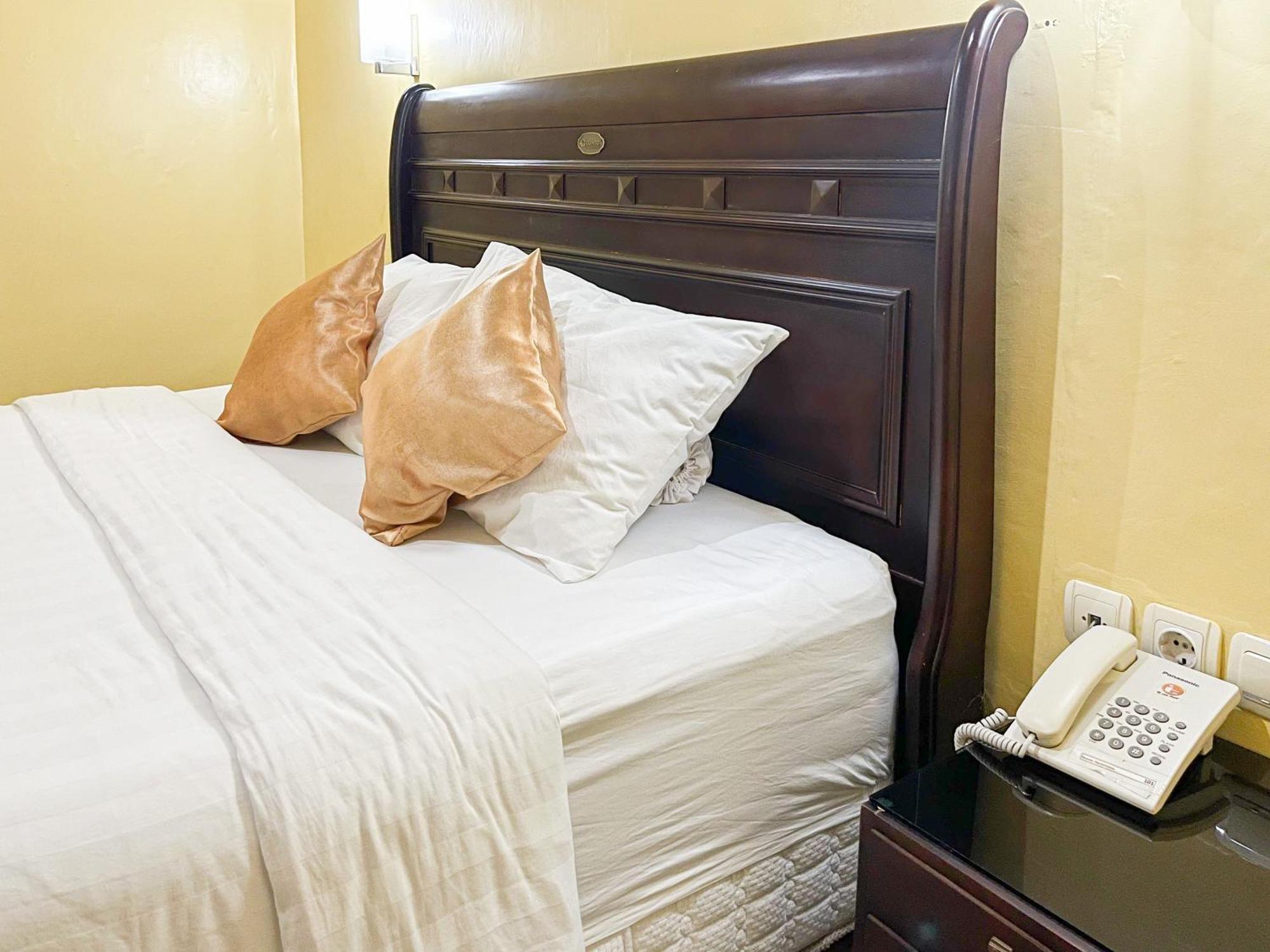 Kartika Hotel Syariah Pacitan Mitra Reddoorz Экстерьер фото
