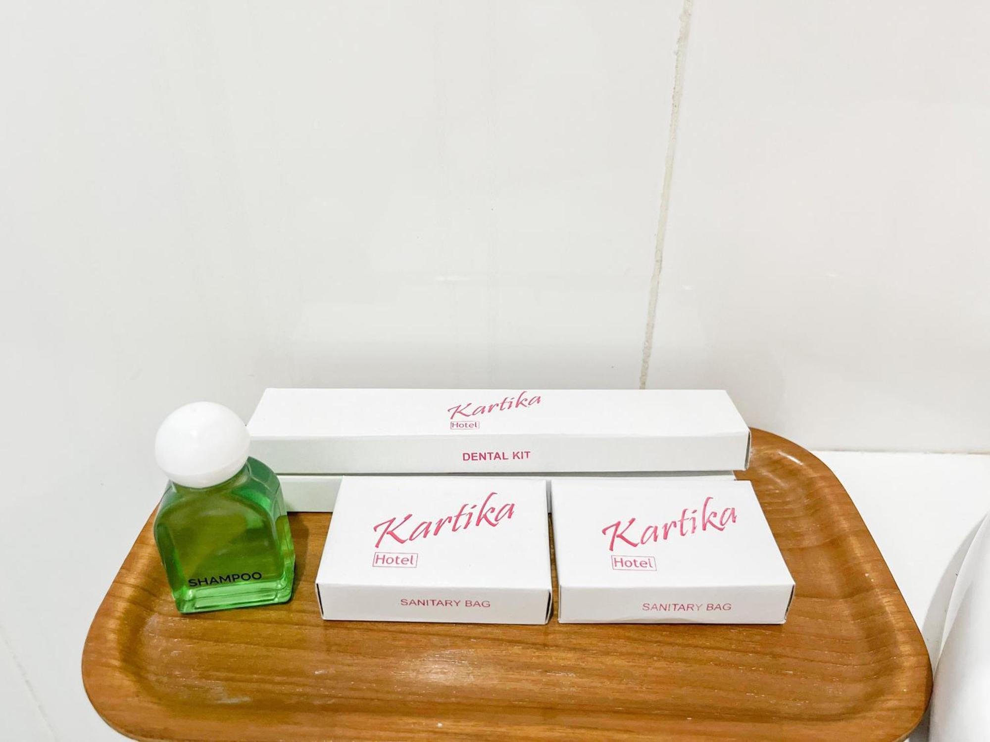 Kartika Hotel Syariah Pacitan Mitra Reddoorz Экстерьер фото