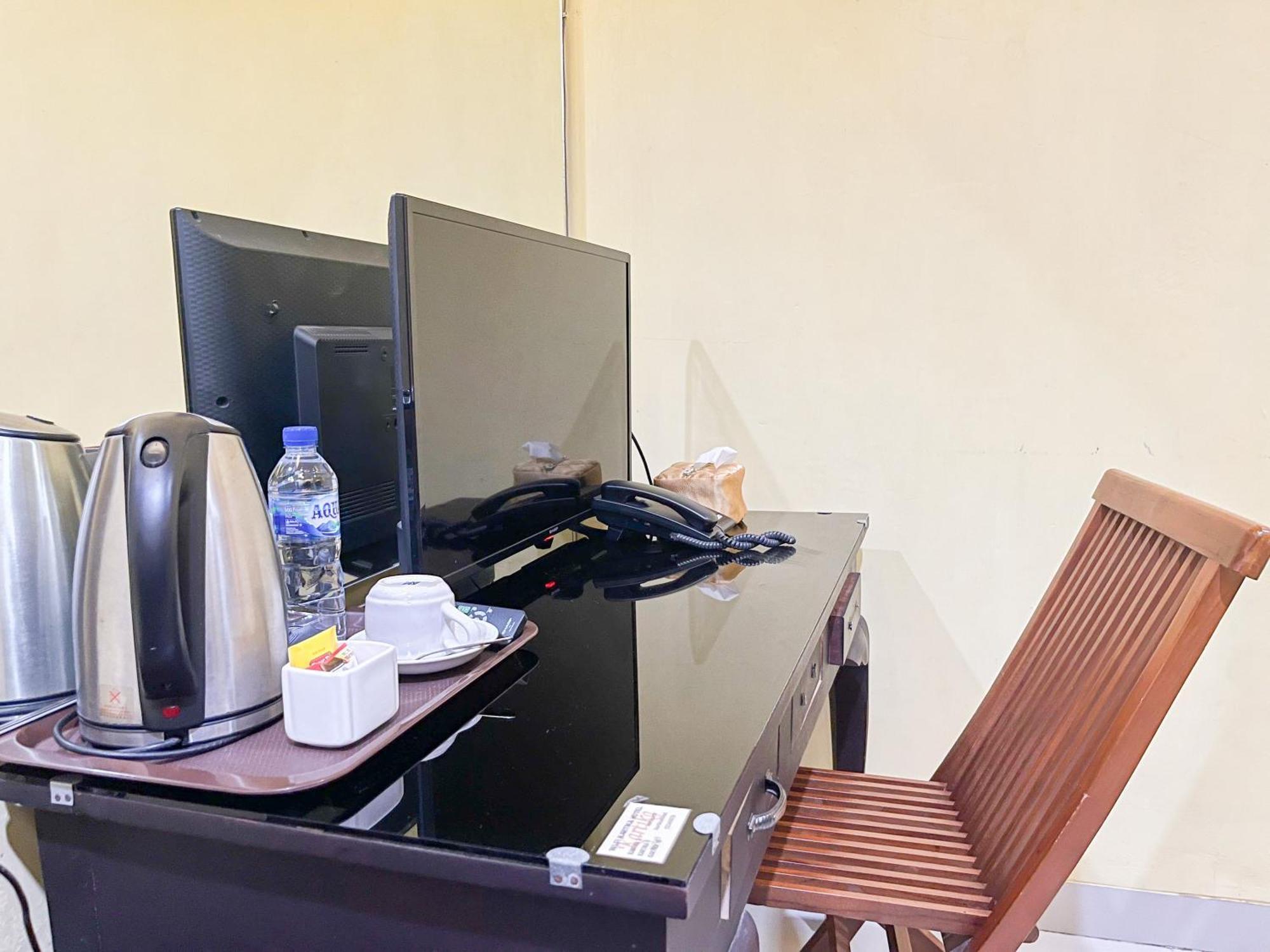 Kartika Hotel Syariah Pacitan Mitra Reddoorz Экстерьер фото