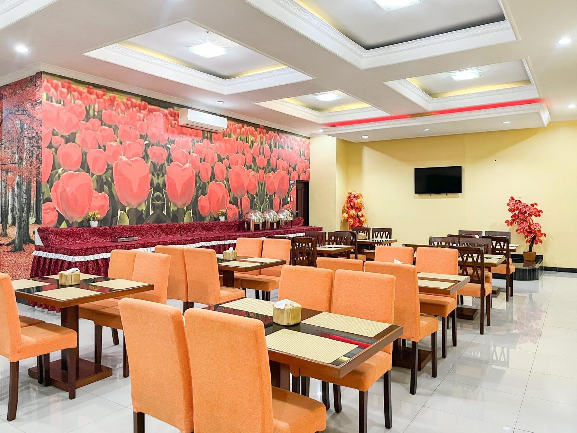 Kartika Hotel Syariah Pacitan Mitra Reddoorz Экстерьер фото