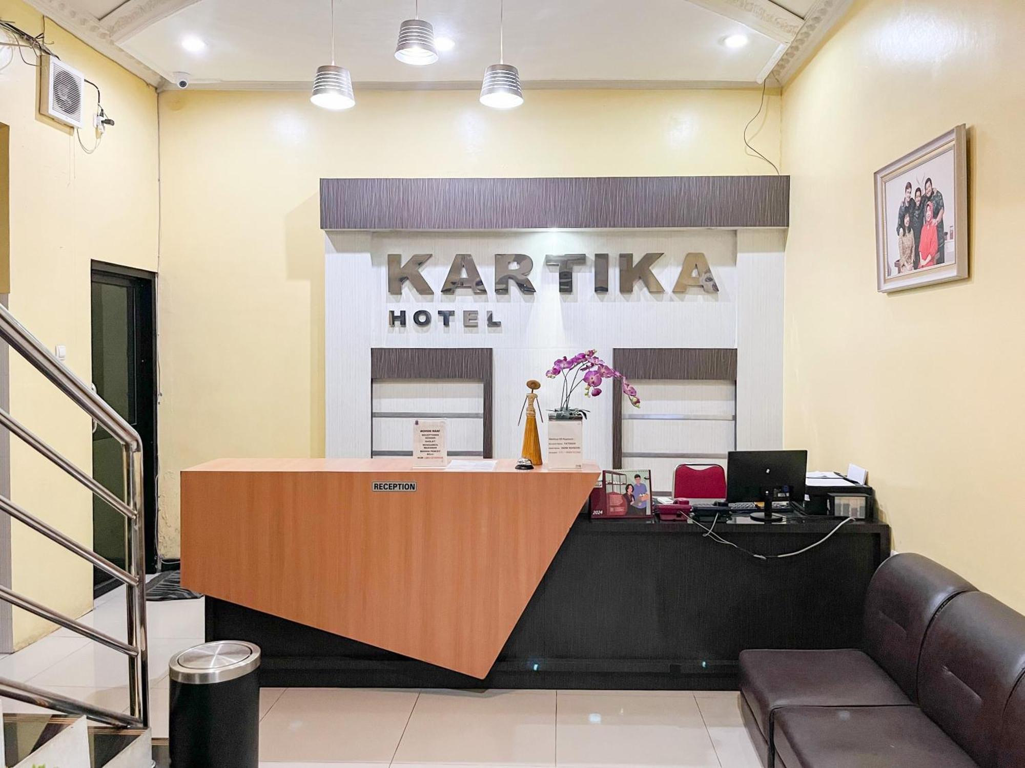 Kartika Hotel Syariah Pacitan Mitra Reddoorz Экстерьер фото